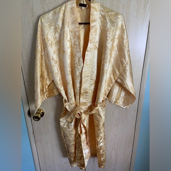 Vintage Old Shanghai San Francisco Gold Brocade Asian Kimono Robe One Size - Picture 1 of 10